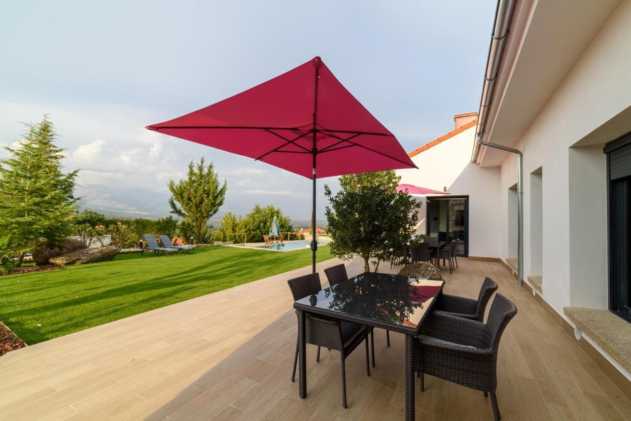 Apartamentos Rurales La Gloria De Yuste คาไรซ์ เดลา เบรา ภายนอก รูปภาพ