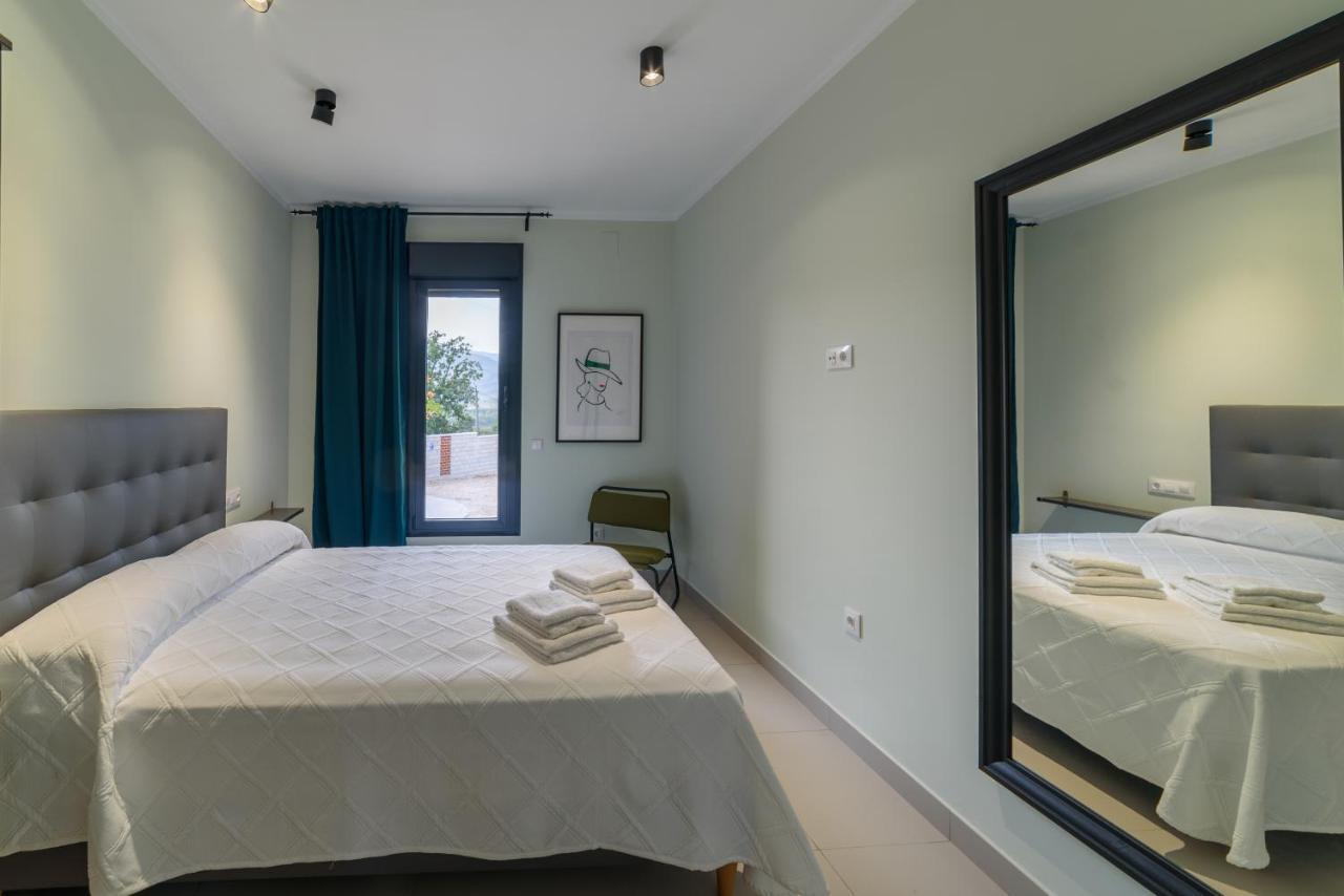 Apartamentos Rurales La Gloria De Yuste คาไรซ์ เดลา เบรา ภายนอก รูปภาพ