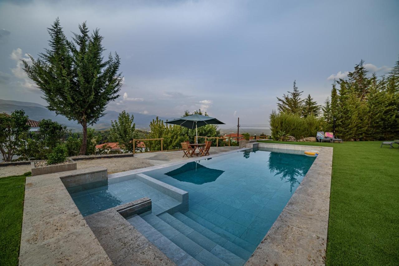 Apartamentos Rurales La Gloria De Yuste คาไรซ์ เดลา เบรา ภายนอก รูปภาพ