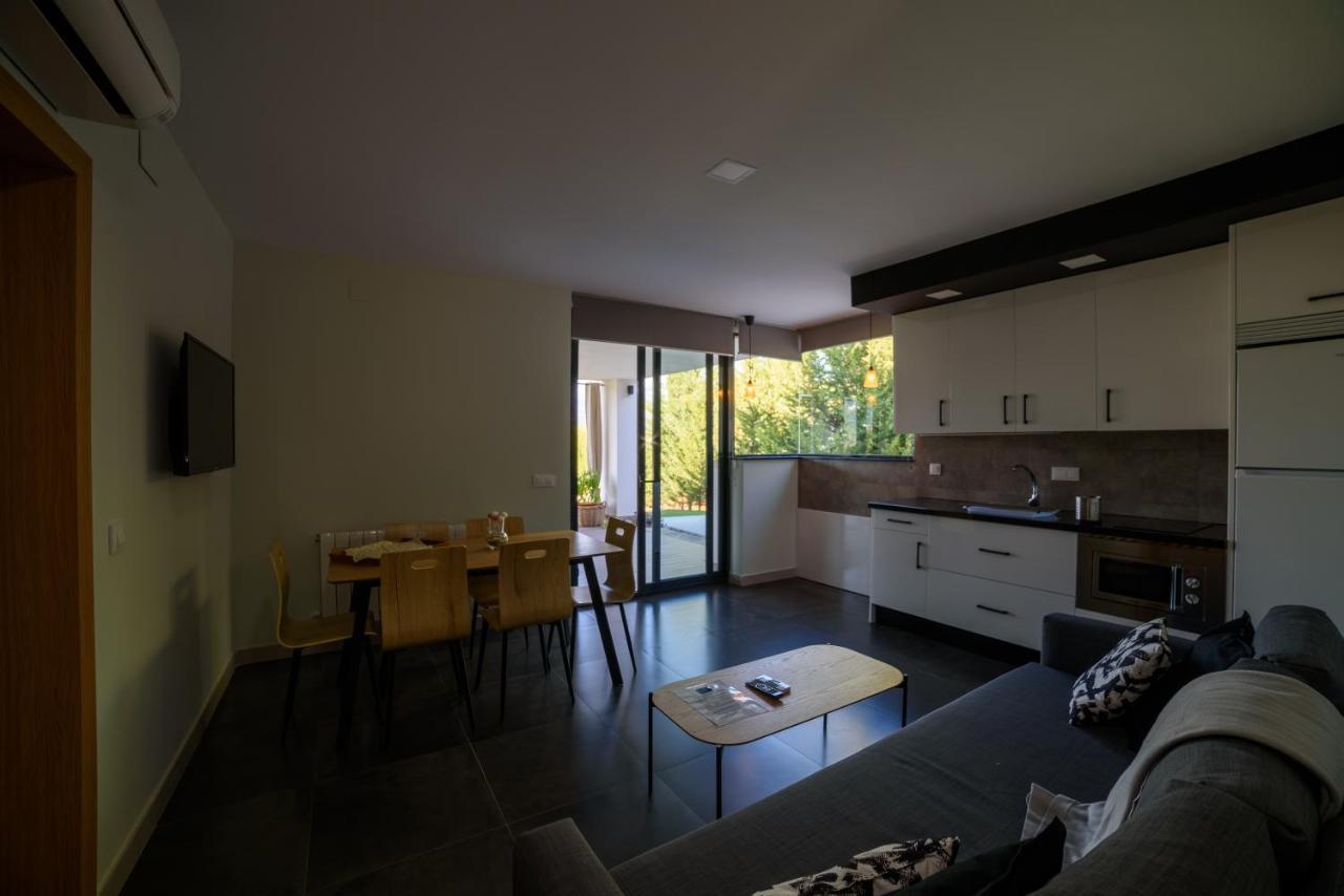 Apartamentos Rurales La Gloria De Yuste คาไรซ์ เดลา เบรา ภายนอก รูปภาพ